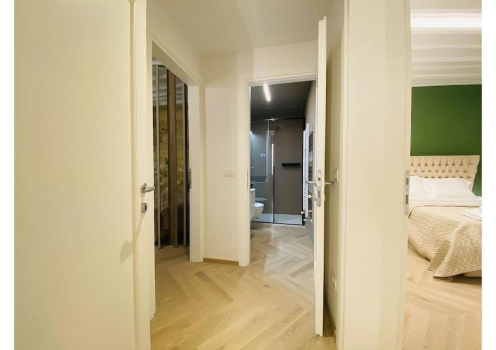 Sweet Time Venice, Luxury San Marco Frezzaria Apt! Экстерьер фото