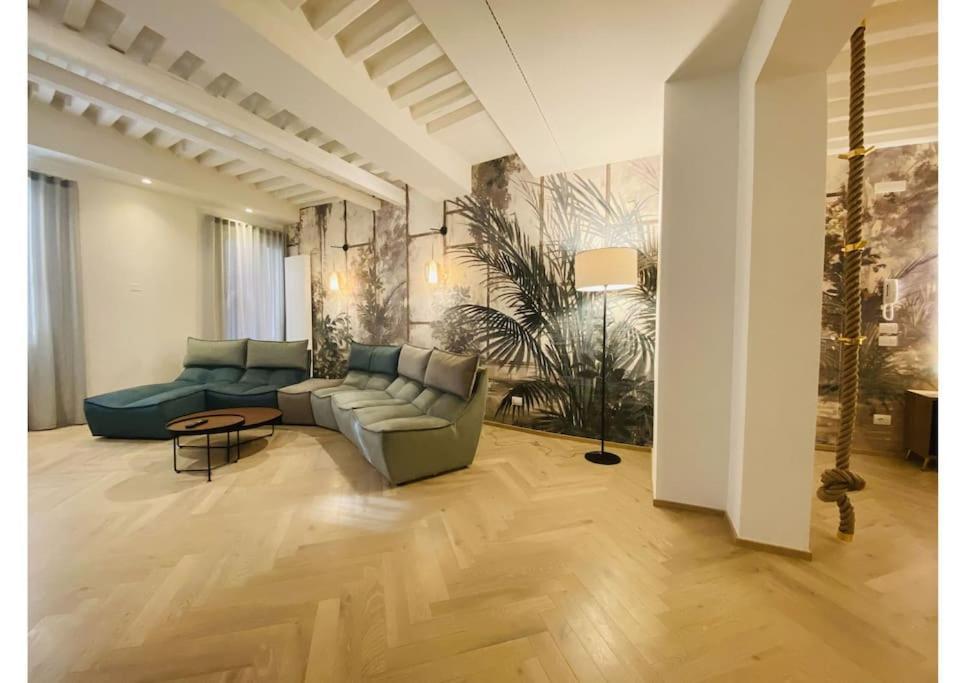 Sweet Time Venice, Luxury San Marco Frezzaria Apt! Экстерьер фото