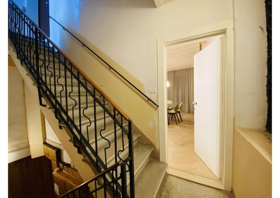 Sweet Time Venice, Luxury San Marco Frezzaria Apt! Экстерьер фото