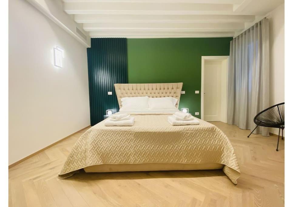 Sweet Time Venice, Luxury San Marco Frezzaria Apt! Экстерьер фото